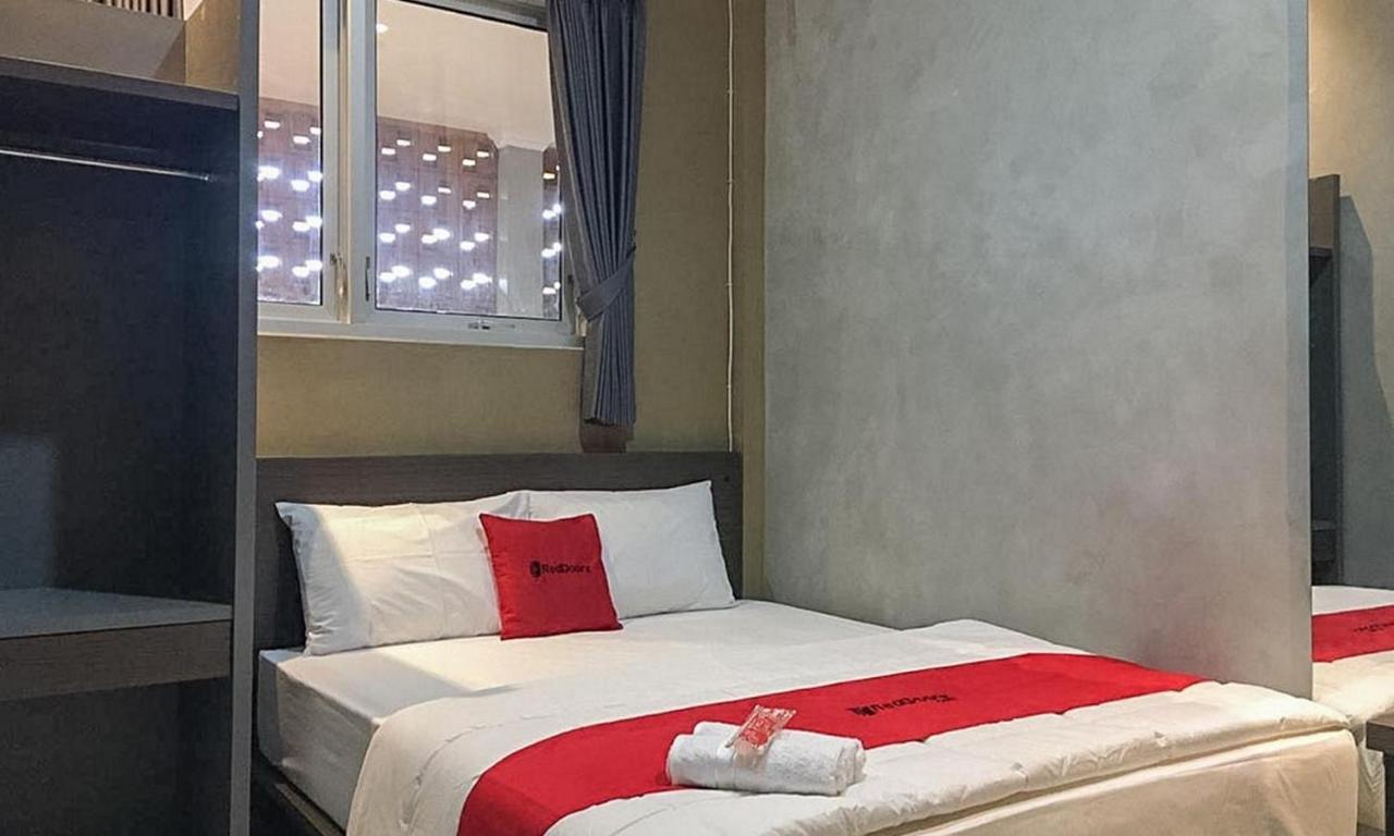 Reddoorz Near Wisata Paribendo Lawang Hotel Kültér fotó